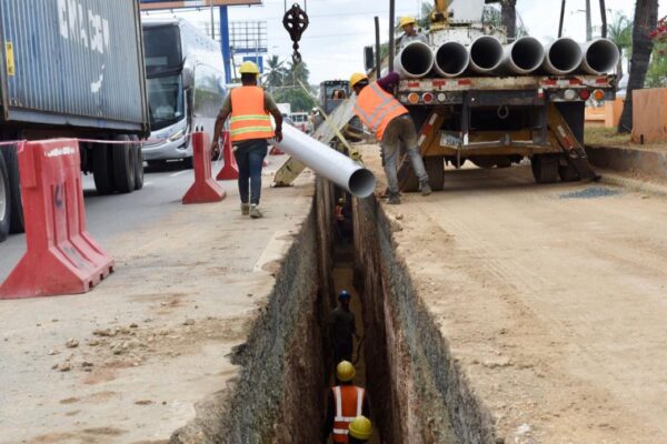 CAASD acelera sustitución de tuberías en Santo Domingo Este