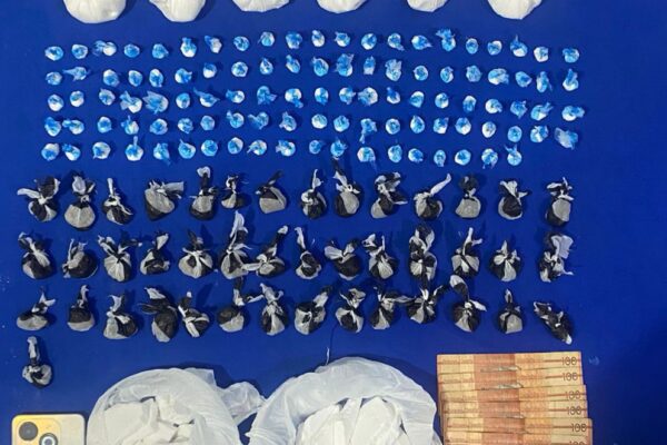 DNCD apresa dos personas e interviene centro venta de drogas en el sector Villa Francisca, DN