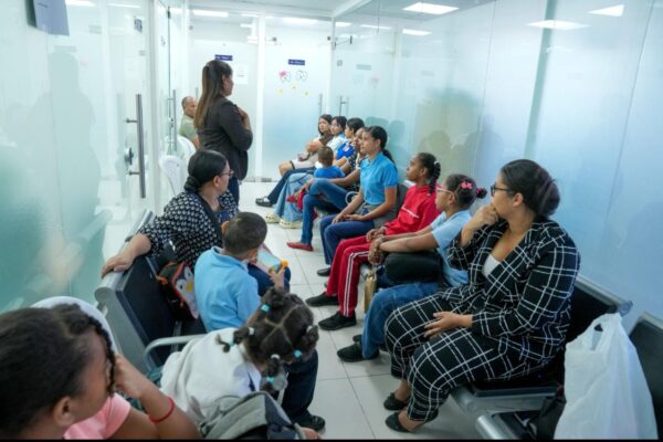 INABIE no vacaciona, atiende a estudiantes en su sede durante período de receso académico